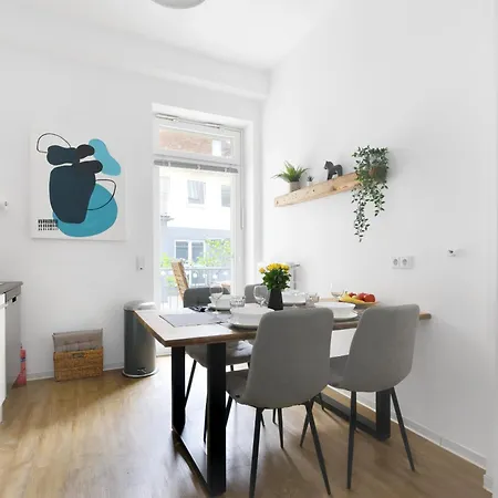 Апартаменты Casa Di Nero Komfort Mit Innenstadtlage Und Balkon Висбаден